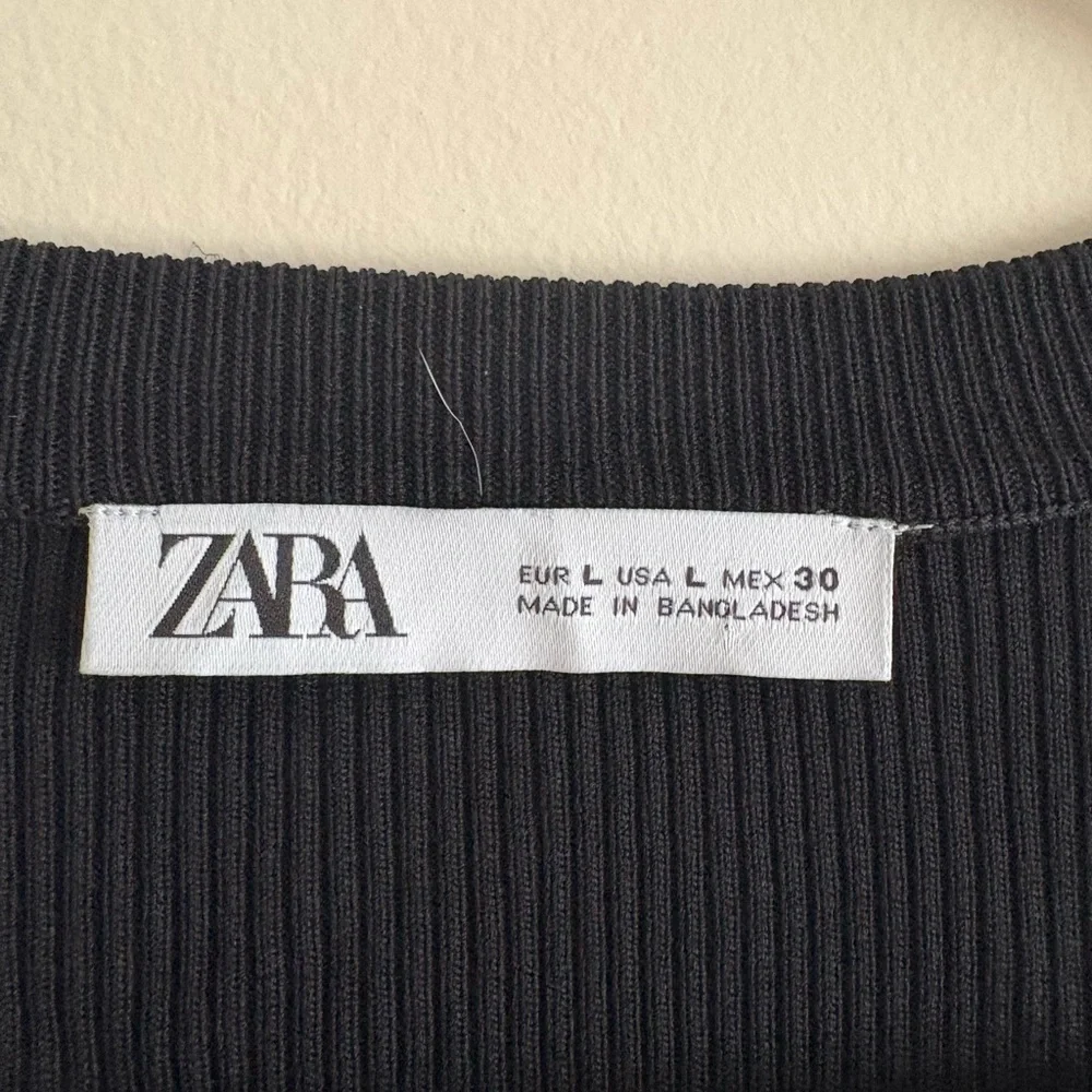 Zara Ribbed Sweater - Picture 3 of 3
